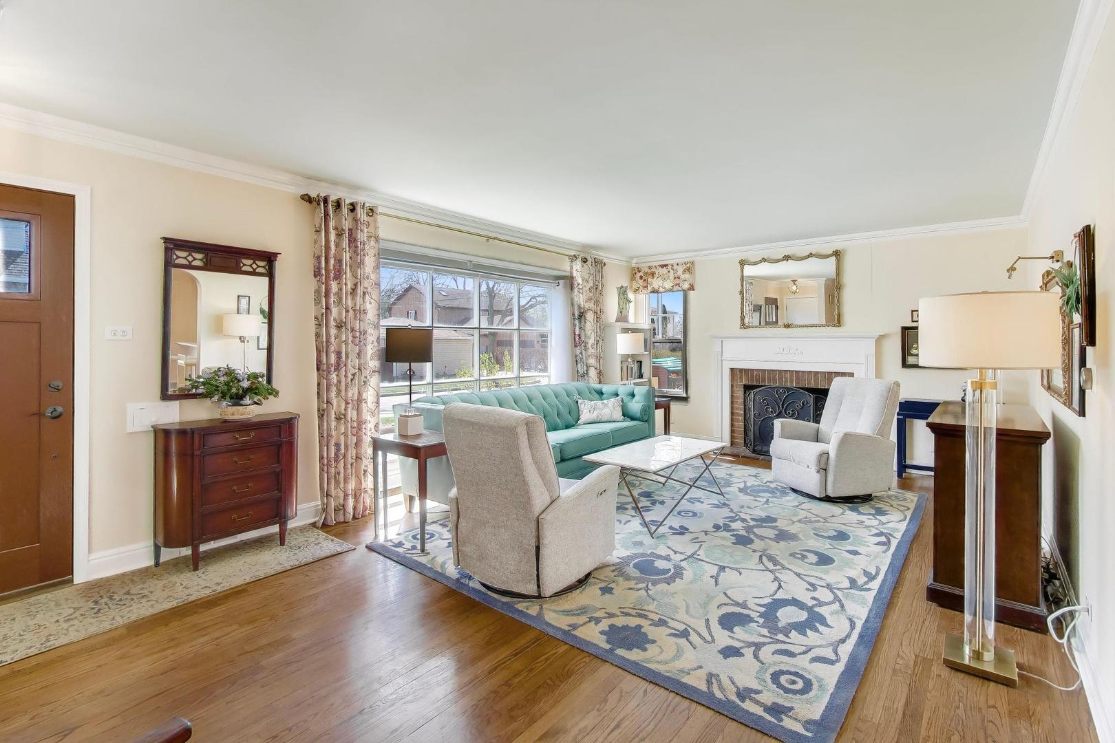 202 N Chester Avenue, Park Ridge, IL 60068