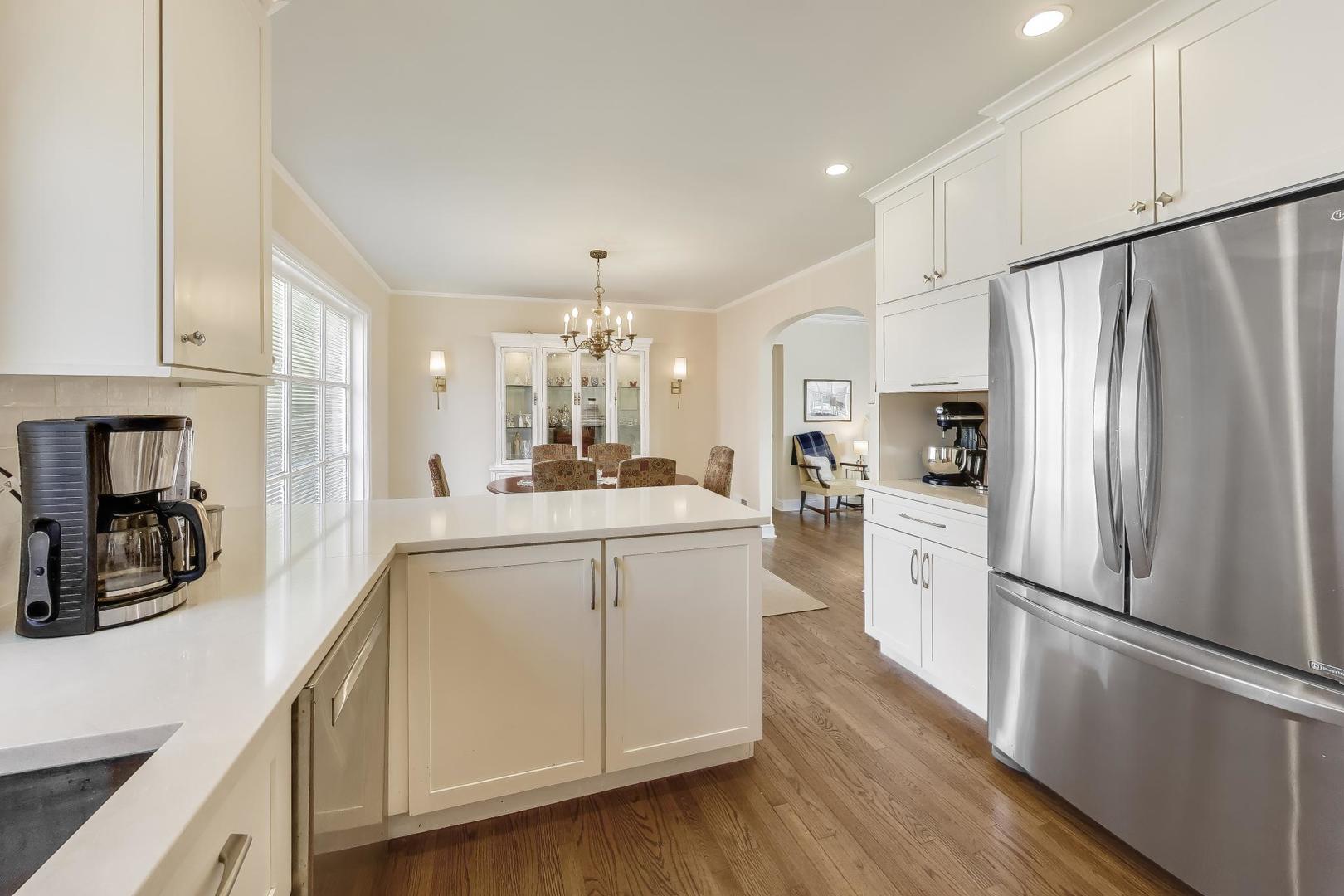 202 N Chester Avenue, Park Ridge, IL 60068