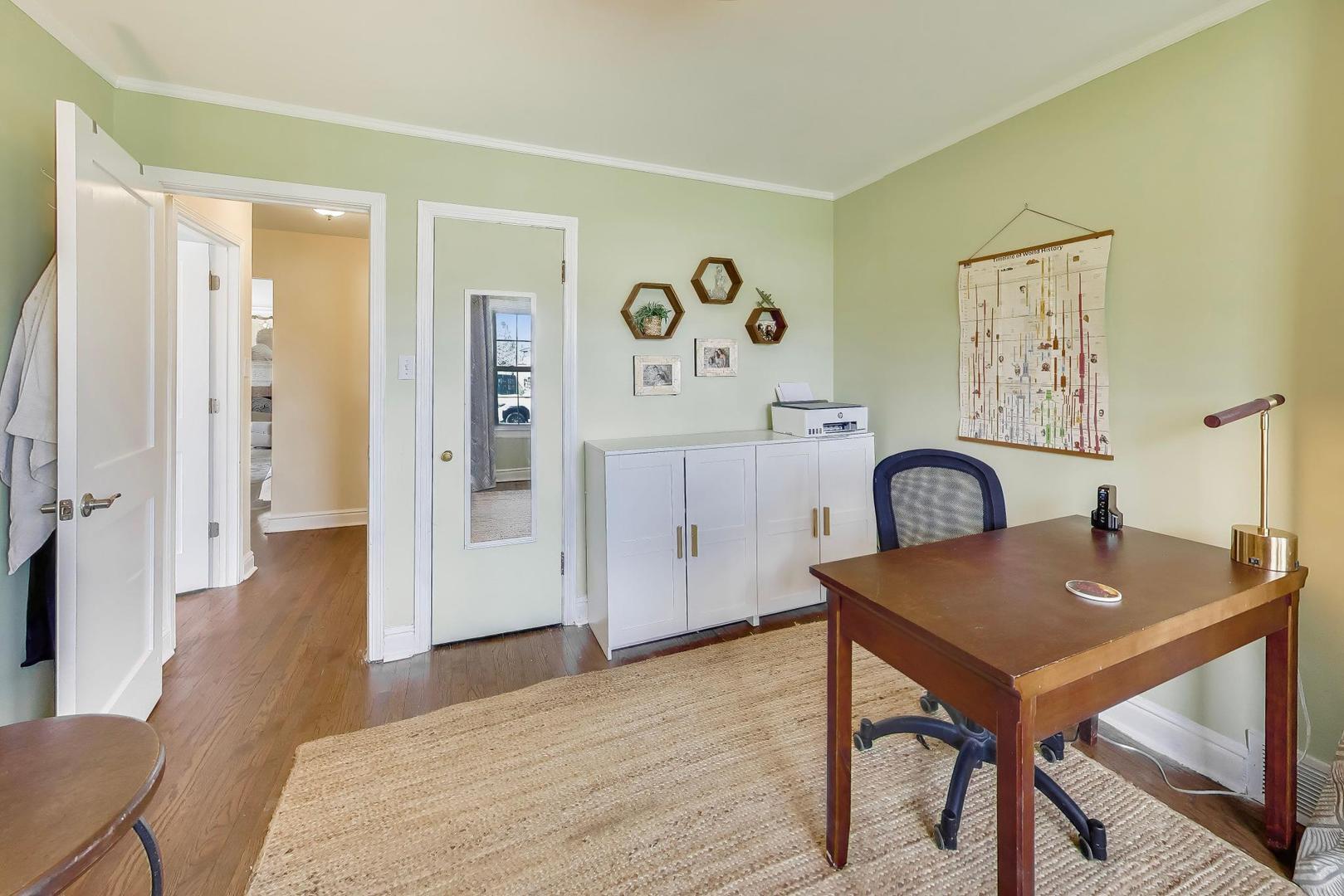 202 N Chester Avenue, Park Ridge, IL 60068