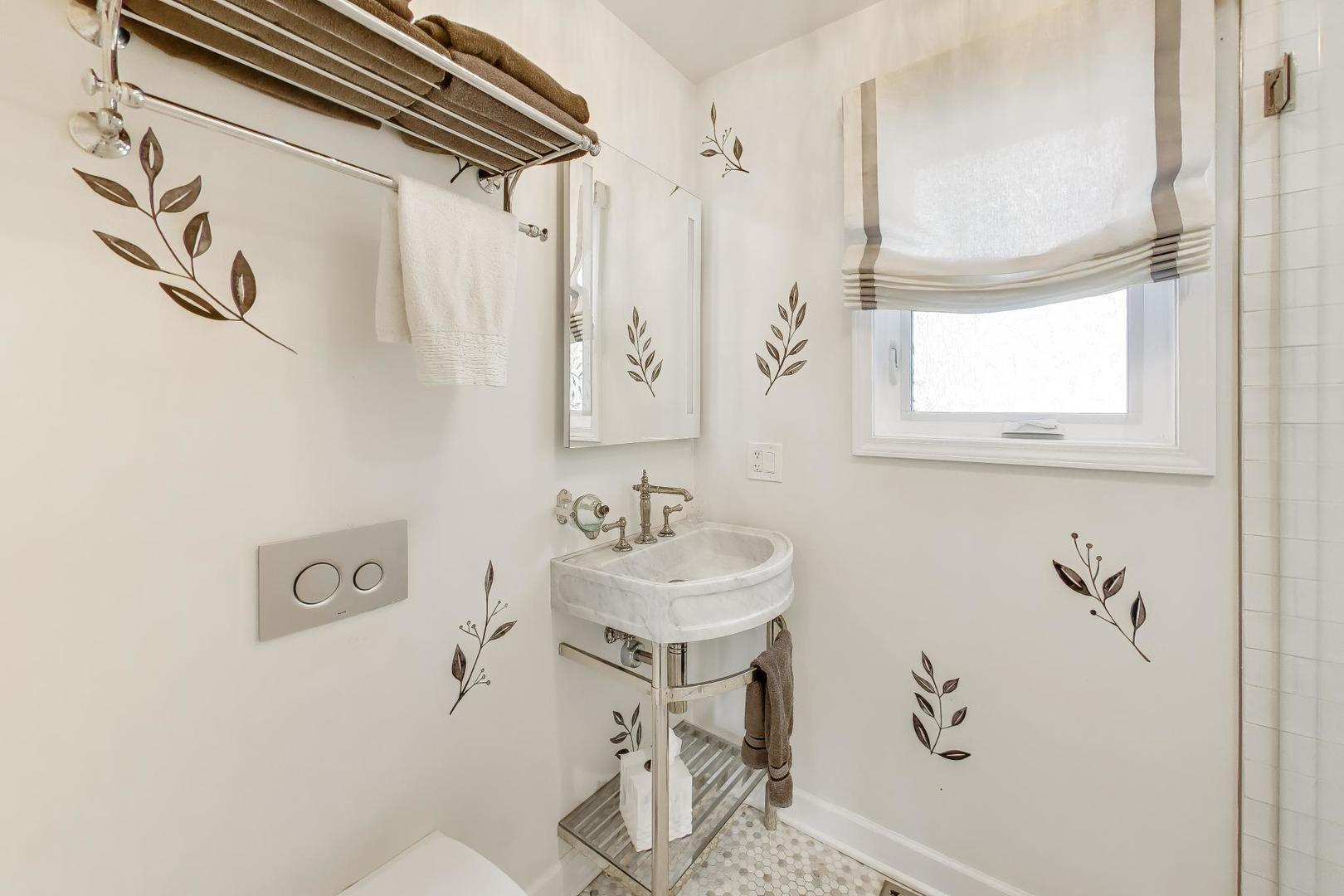 202 N Chester Avenue, Park Ridge, IL 60068