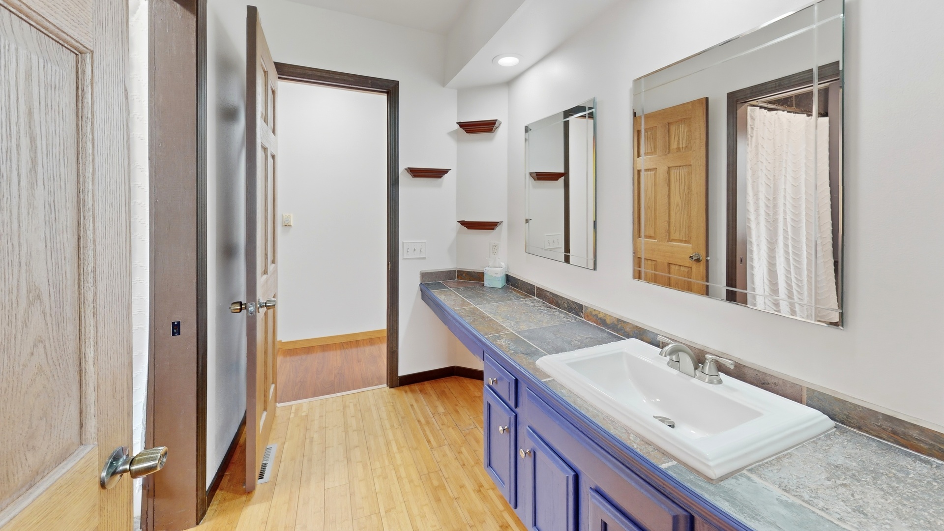 1108 Almond Drive, Aurora, IL 60506