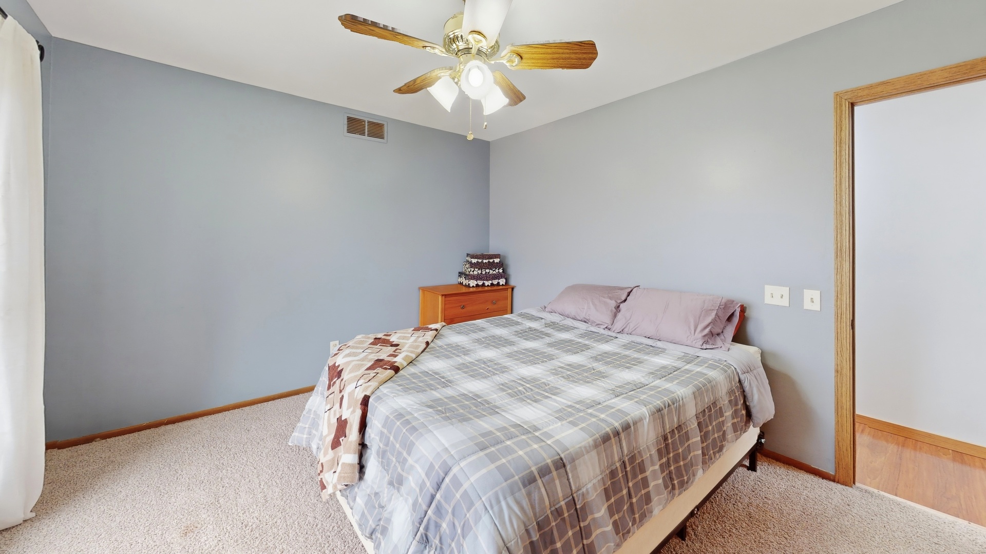 1108 Almond Drive, Aurora, IL 60506