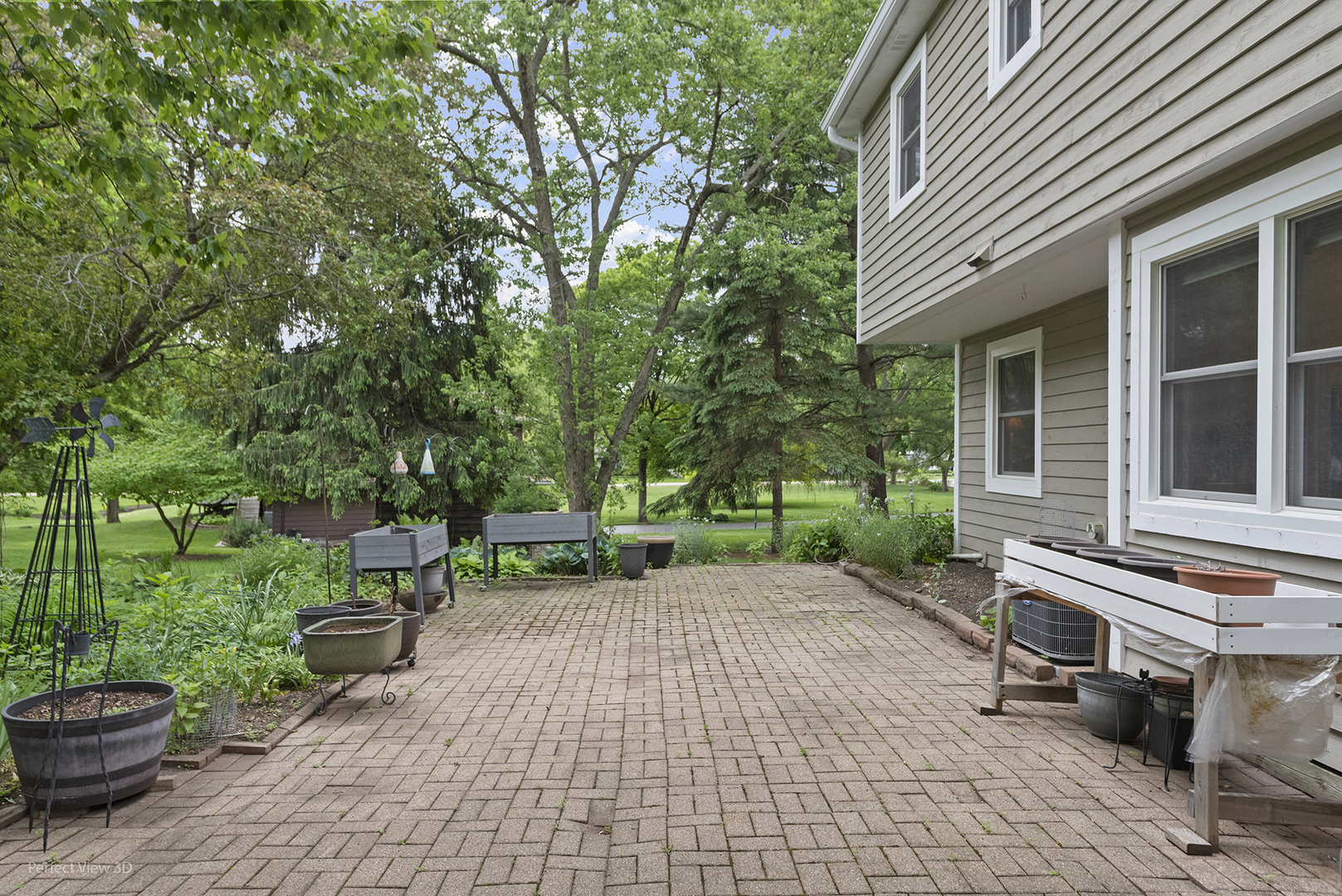 1966 Bob O Link Lane, Libertyville, IL 60048