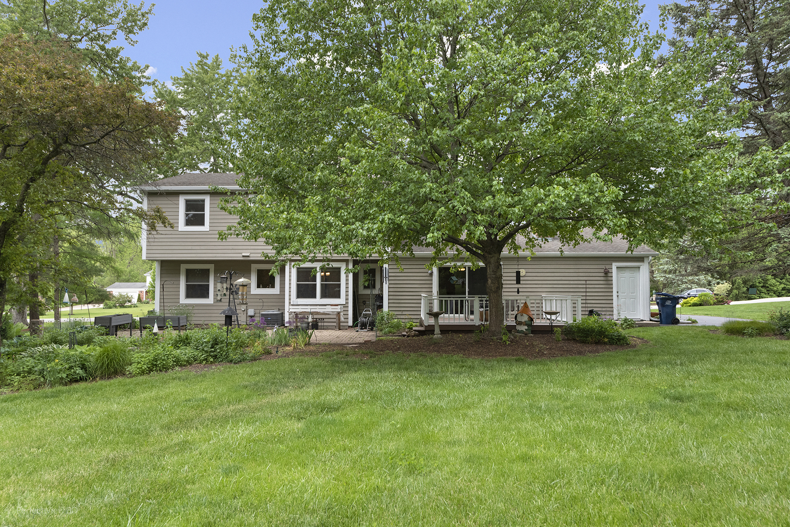 1966 Bob O Link Lane, Libertyville, IL 60048