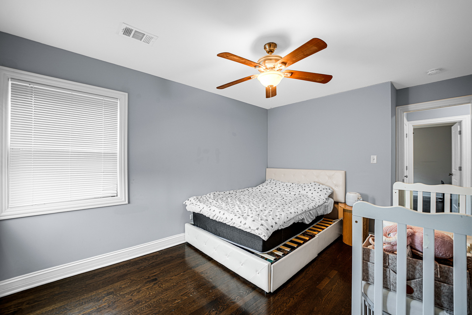 2437 N 78th Avenue, Elmwood Park, IL 60707