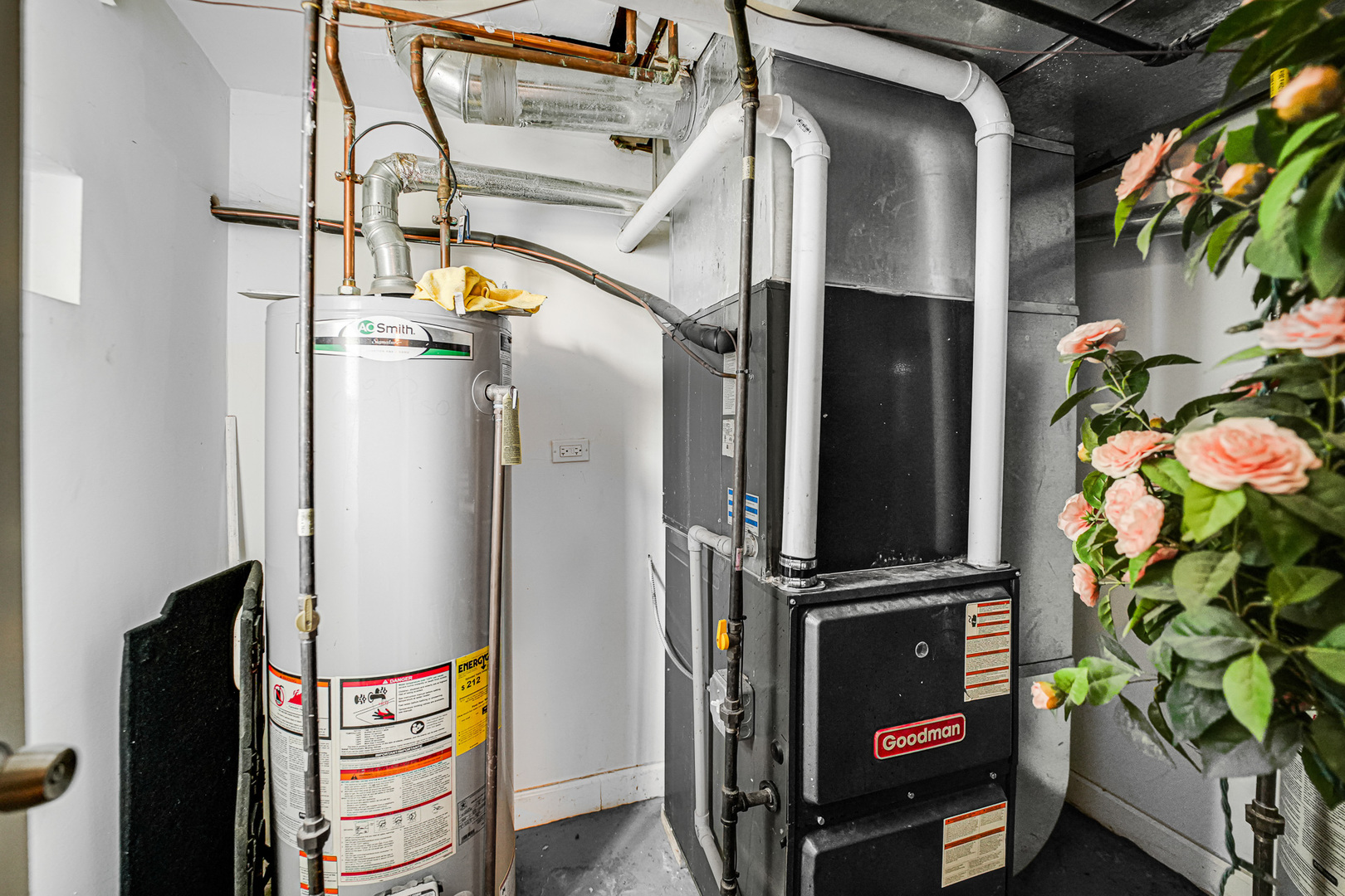 2437 N 78th Avenue, Elmwood Park, IL 60707