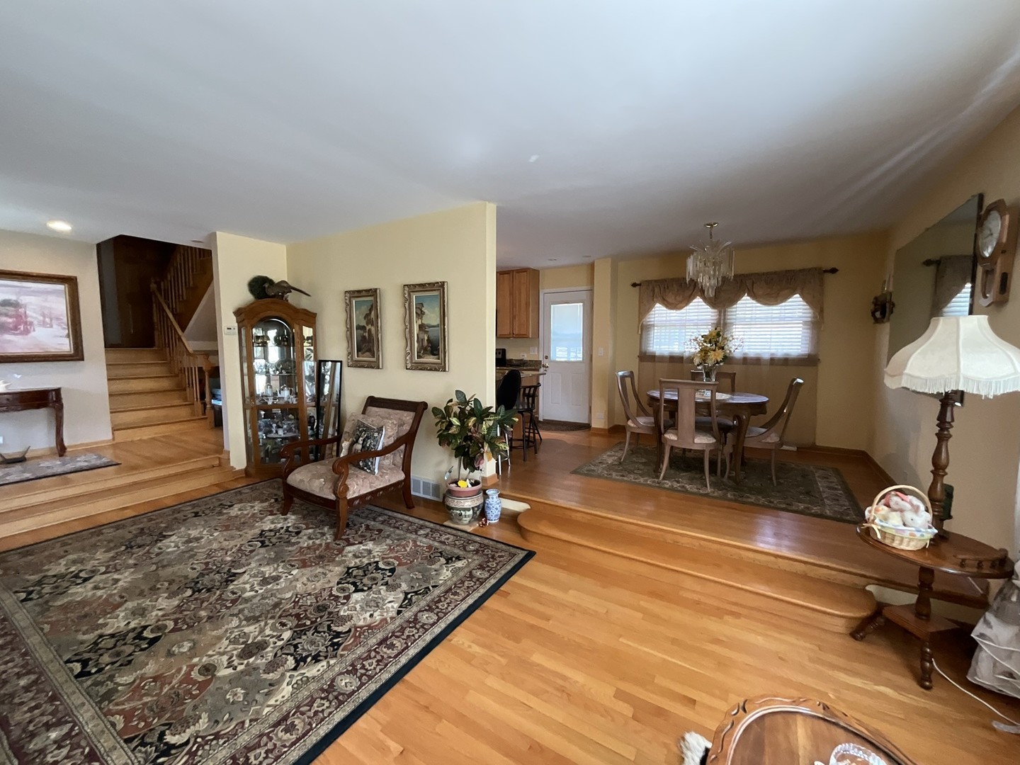 9226 Kilbourn Avenue, Skokie, IL 60076