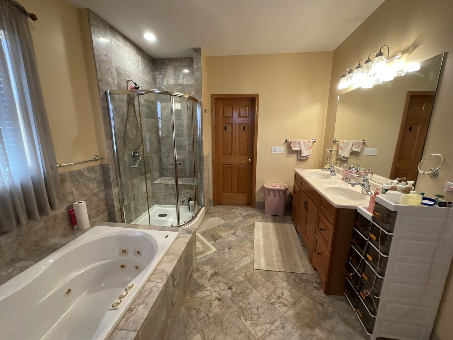 9226 Kilbourn Avenue, Skokie, IL 60076