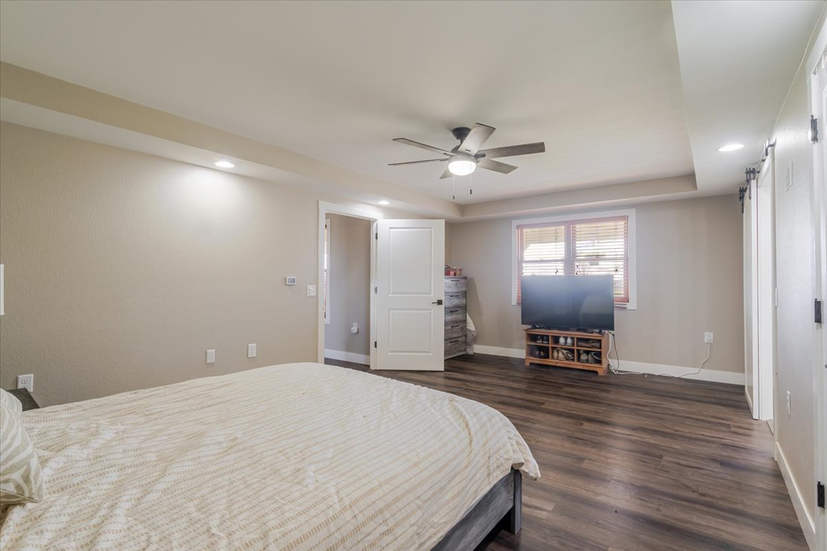 1388 E 2950 North Road, Mansfield, IL 61854