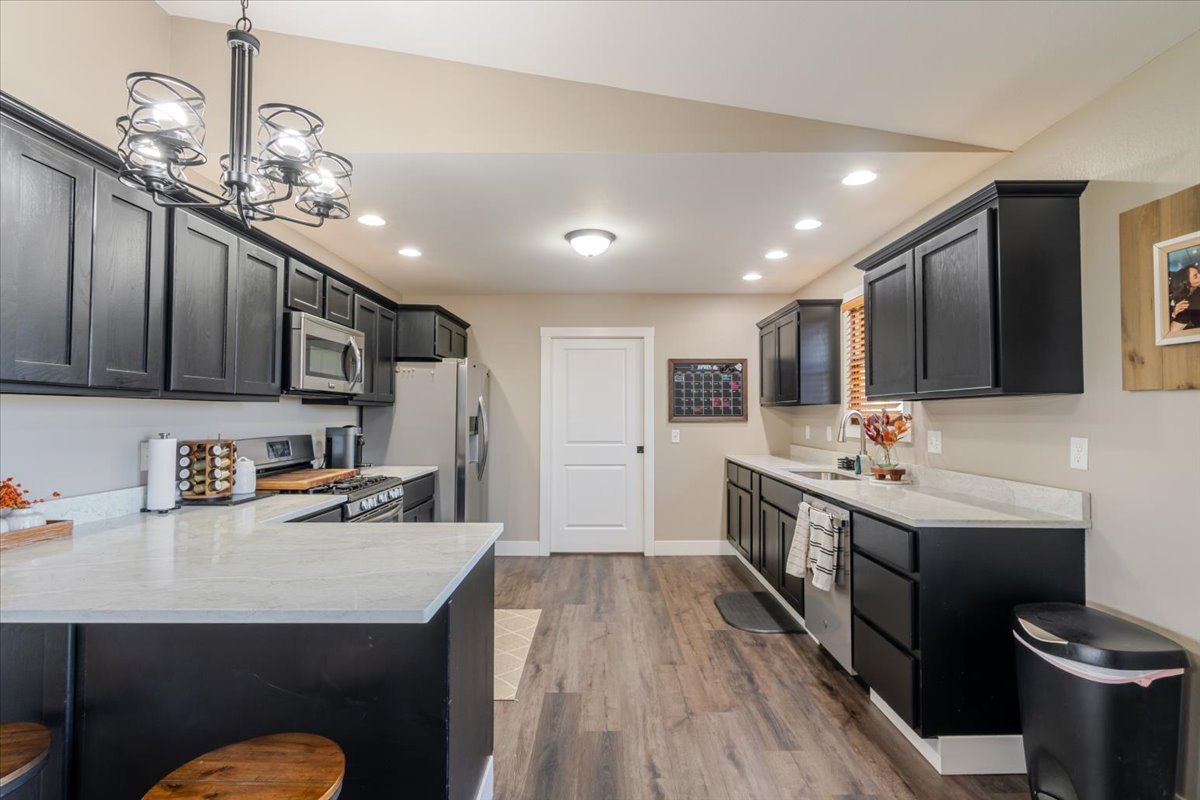 1388 E 2950 North Road, Mansfield, IL 61854