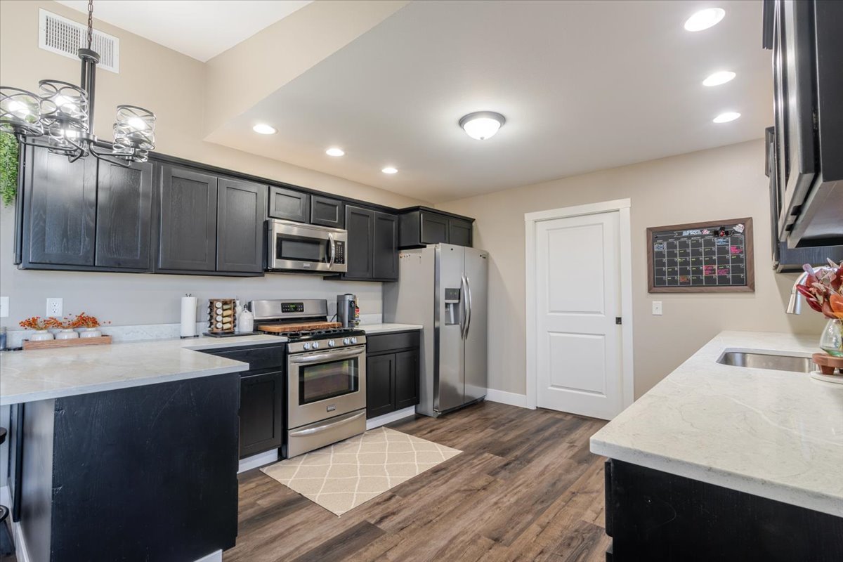 1388 E 2950 North Road, Mansfield, IL 61854