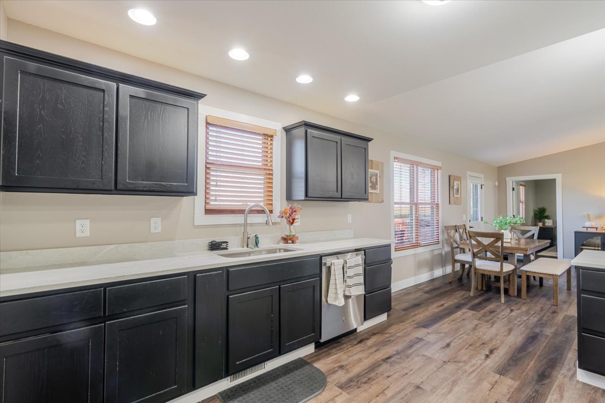 1388 E 2950 North Road, Mansfield, IL 61854