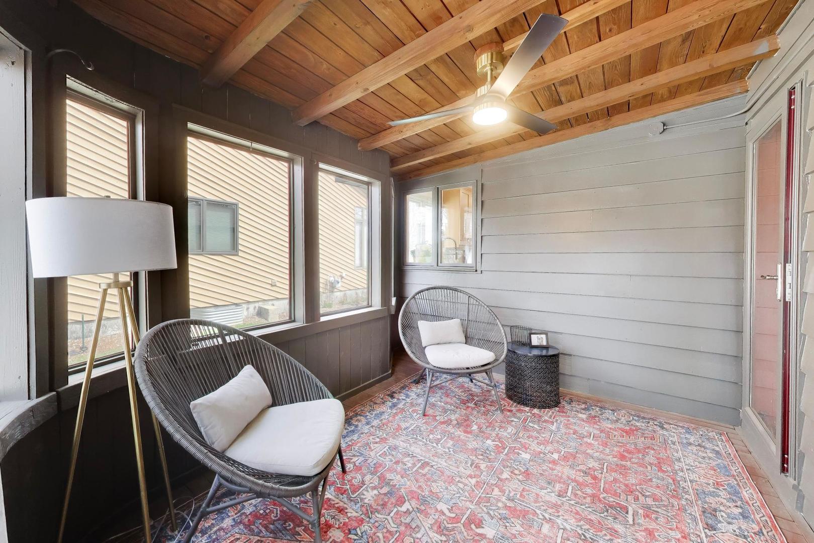 456 Lowell Avenue, Glen Ellyn, IL 60137