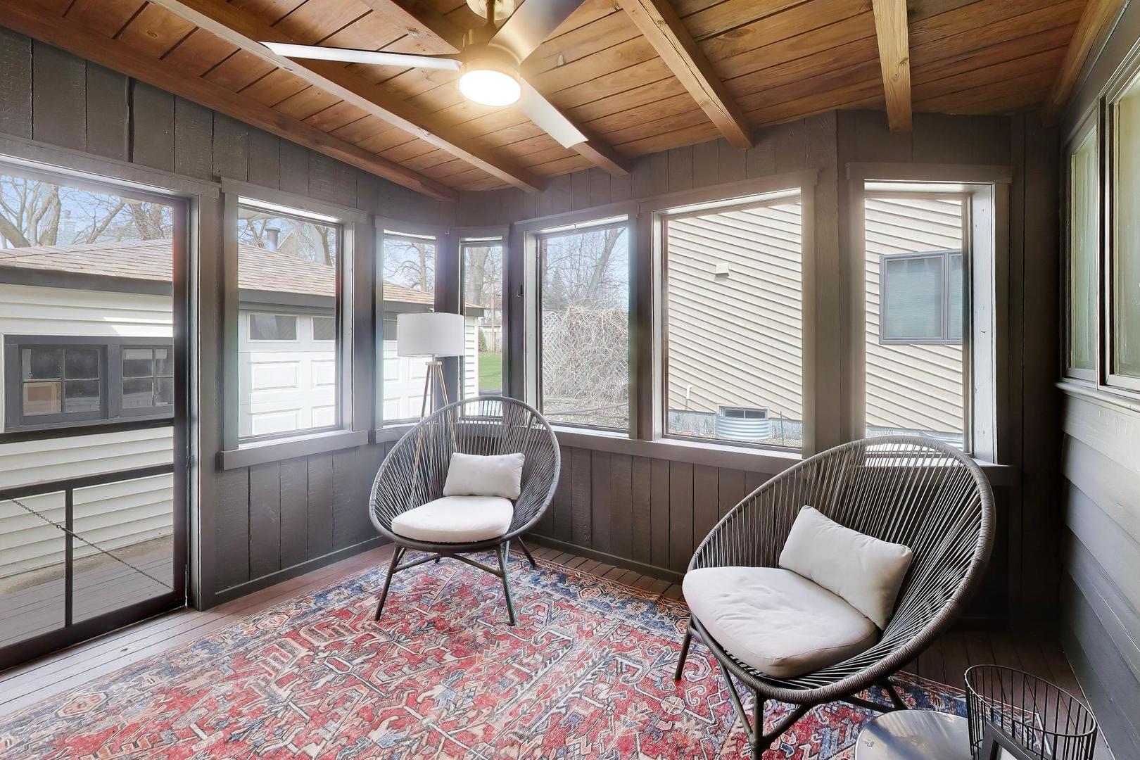 456 Lowell Avenue, Glen Ellyn, IL 60137