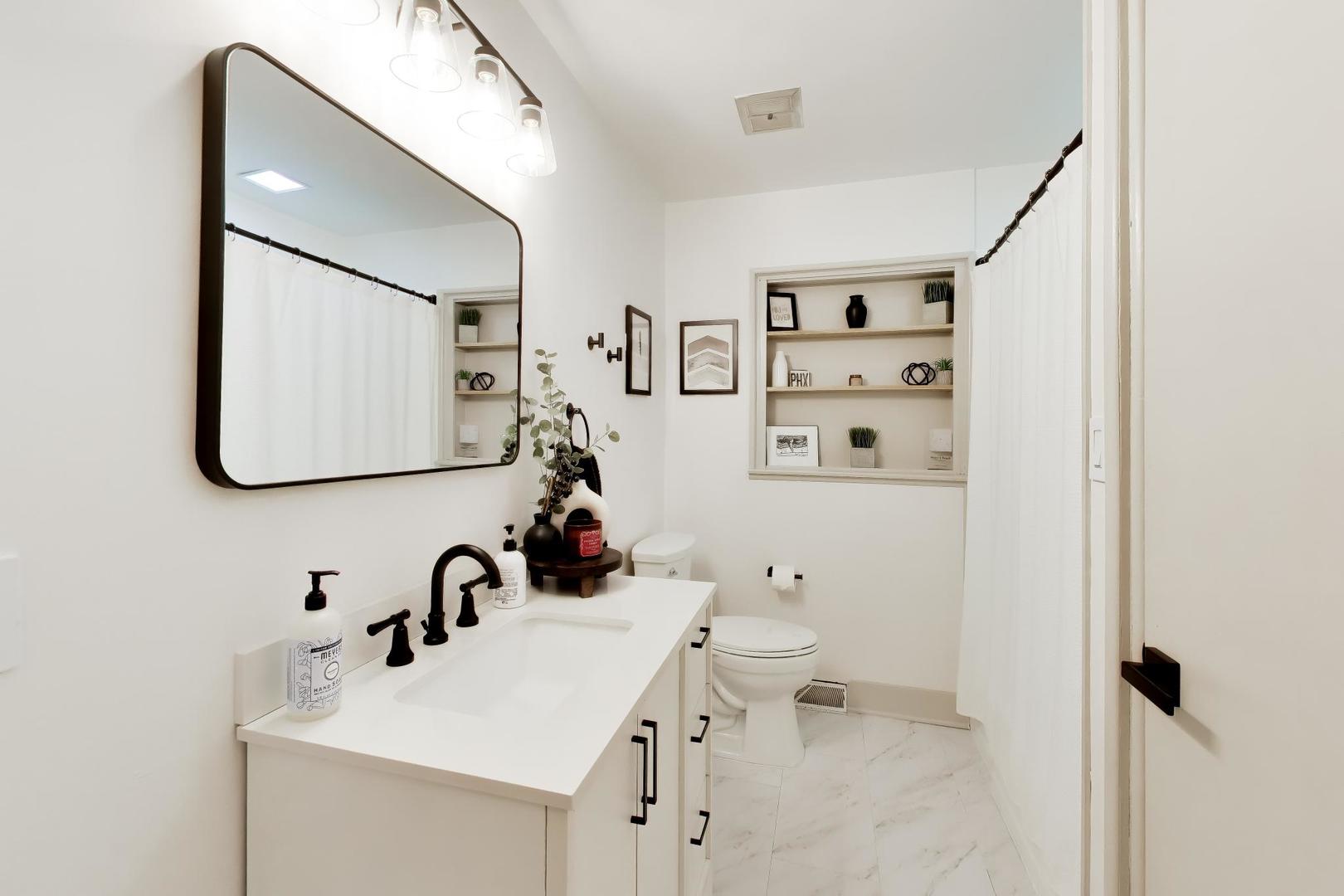 456 Lowell Avenue, Glen Ellyn, IL 60137