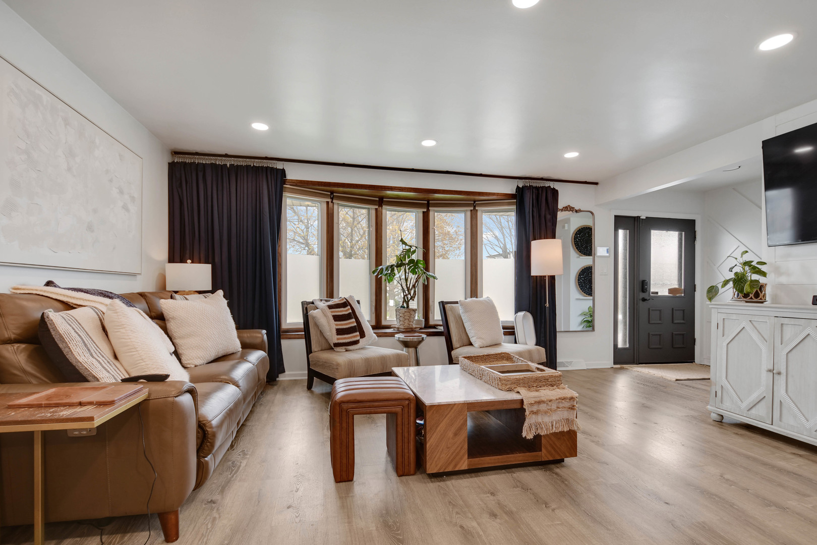 6145 S Knox Avenue, Chicago, IL 60629