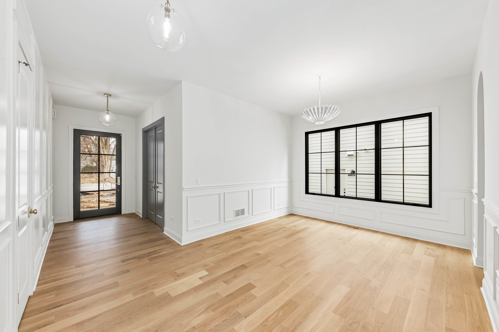 1310 N Eagle Street, Naperville, IL 60563