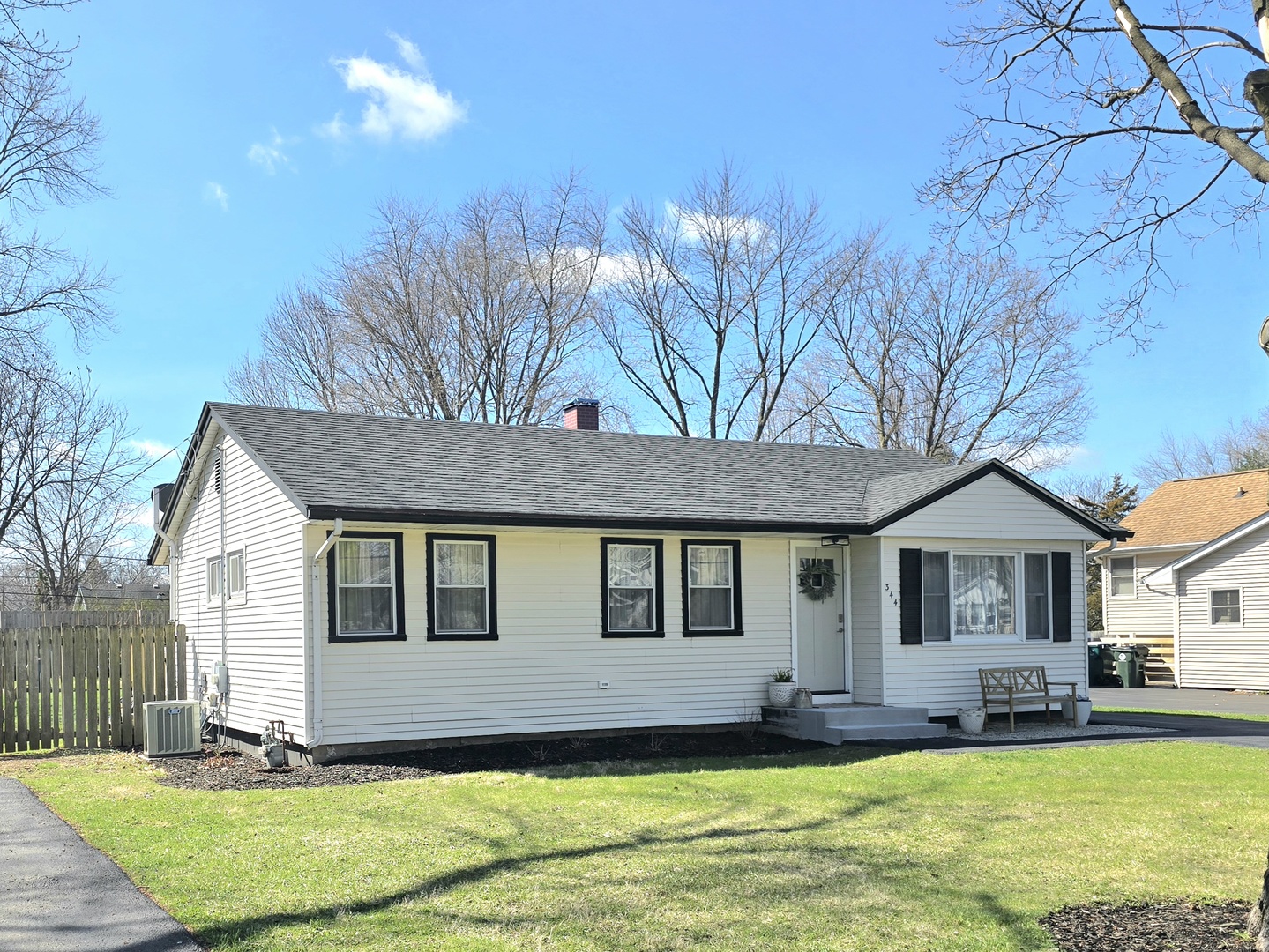 344 Douglas Road, Batavia, IL 60510