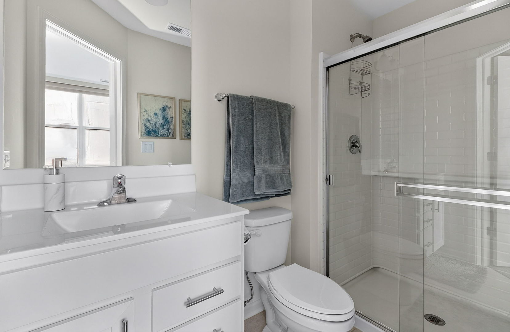 2213 Venture Drive, Schaumburg, IL 60173