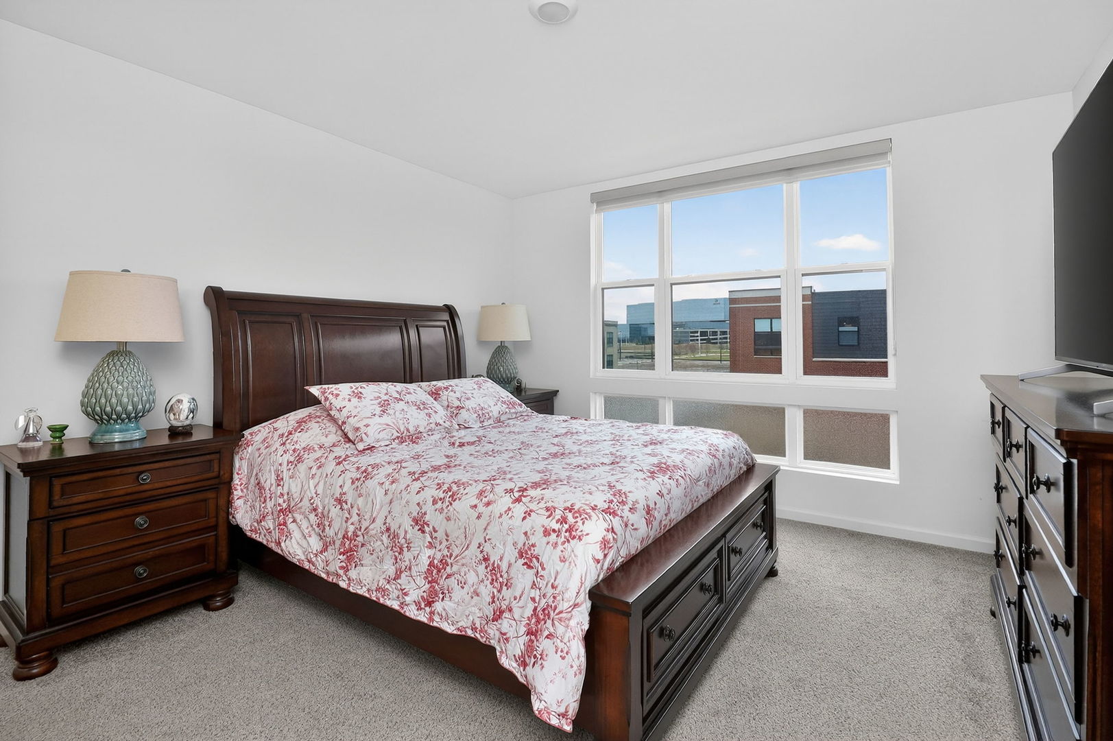 2213 Venture Drive, Schaumburg, IL 60173