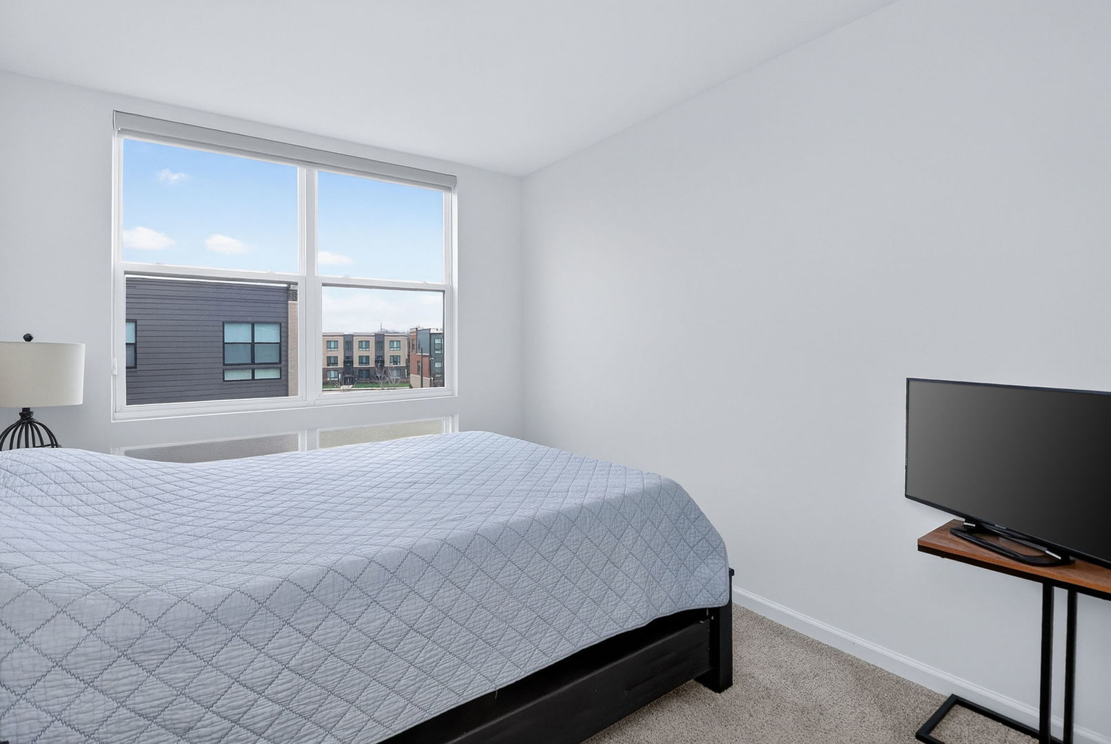 2213 Venture Drive, Schaumburg, IL 60173