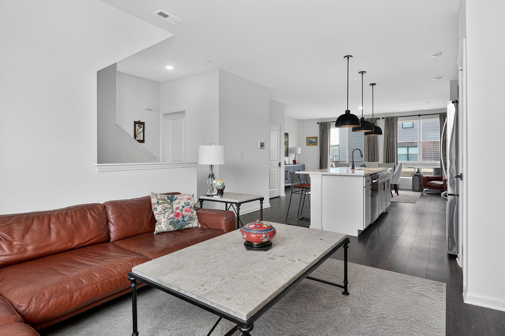 2213 Venture Drive, Schaumburg, IL 60173