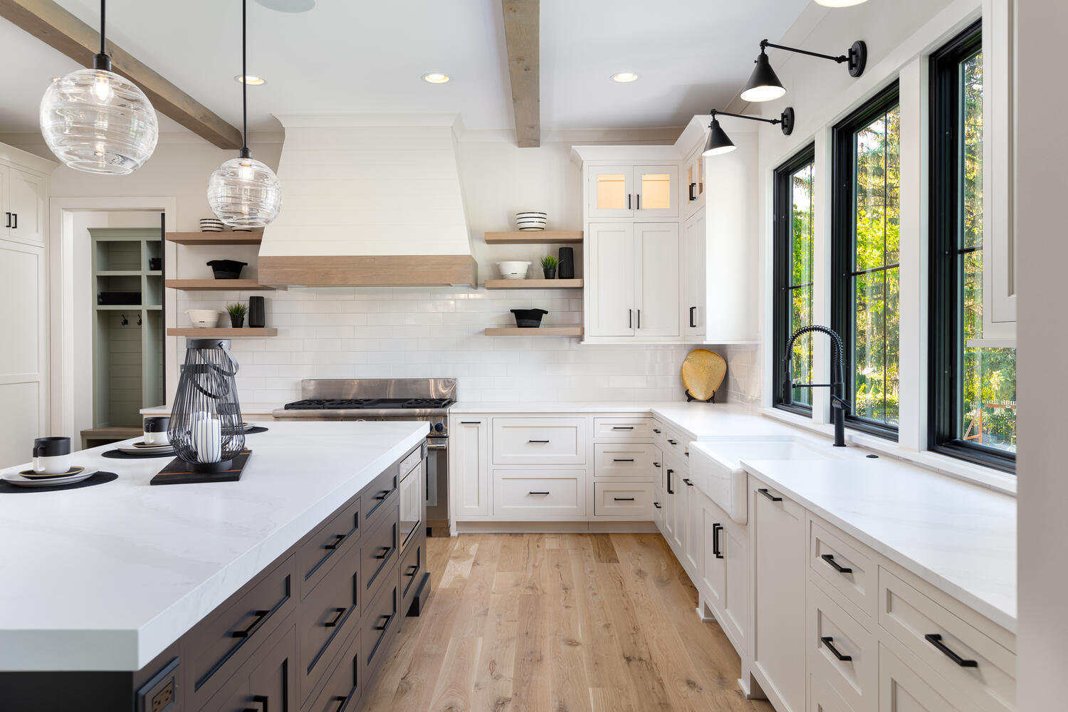 707 Thornwood Drive, Naperville, IL 60540