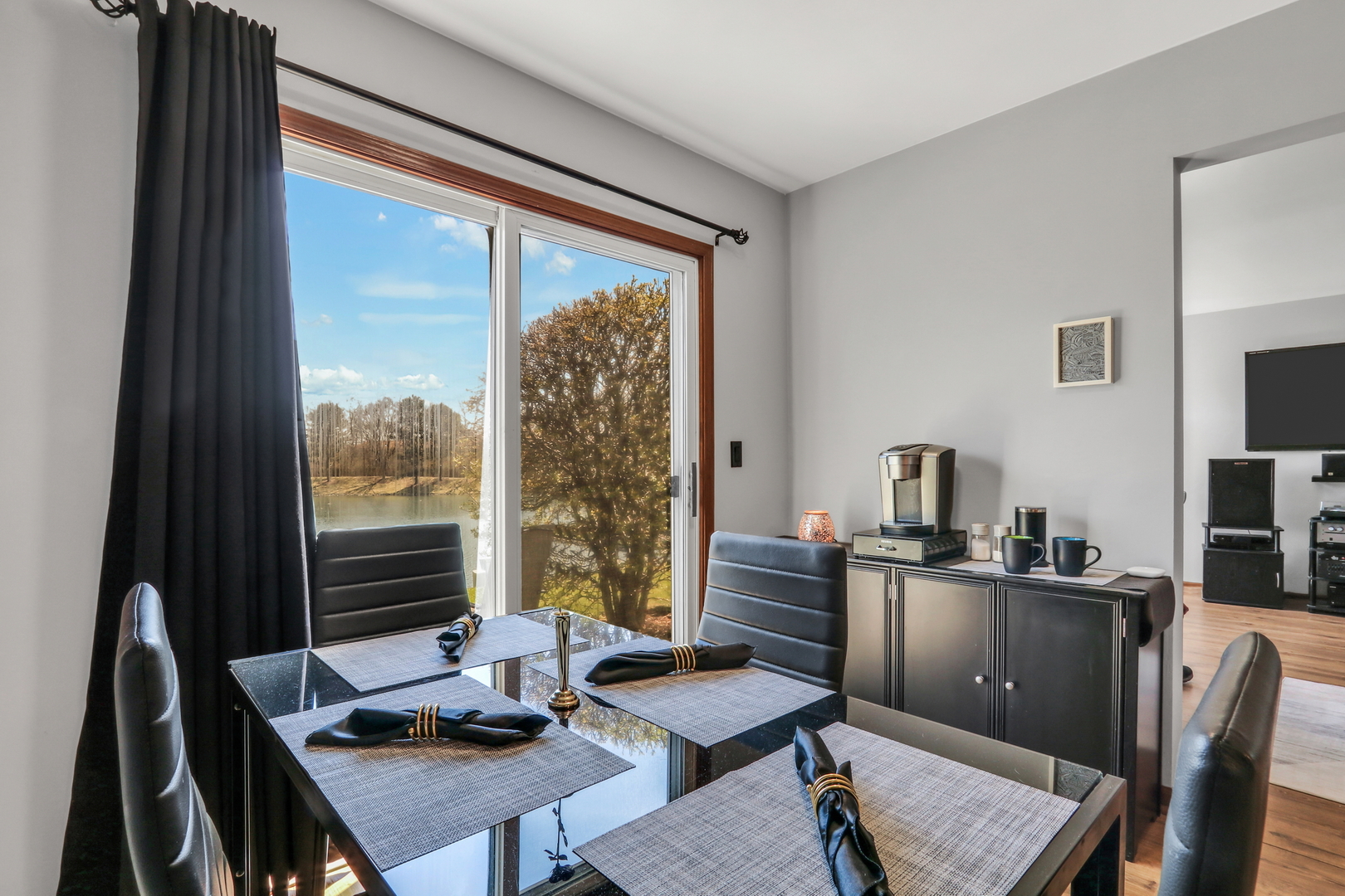 1435 Orleans Drive, Mundelein, IL 60060