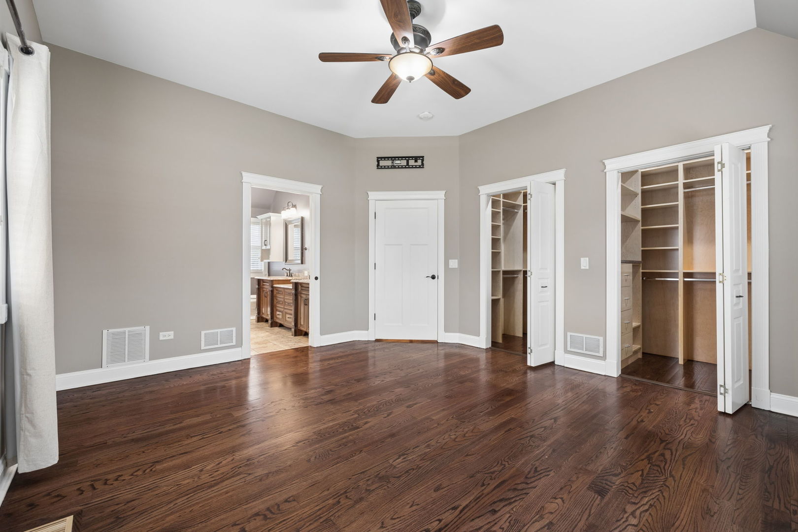 17546 Woodbrook Lane, Lockport, IL 60441