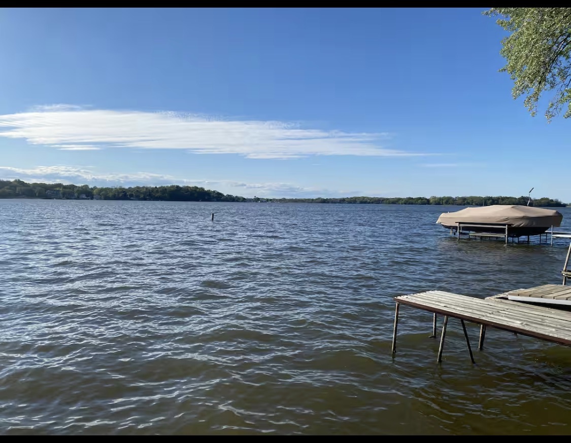 49 N Lake Avenue, Fox Lake, IL 60020