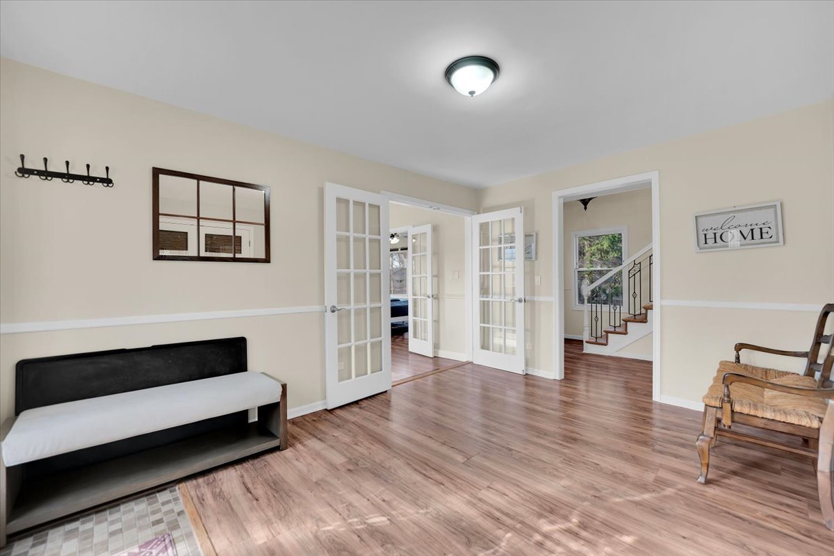 49 N Lake Avenue, Fox Lake, IL 60020