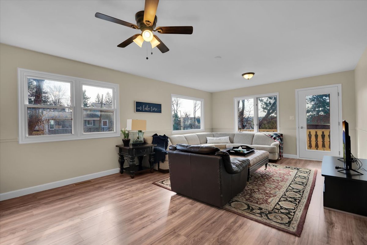 49 N Lake Avenue, Fox Lake, IL 60020