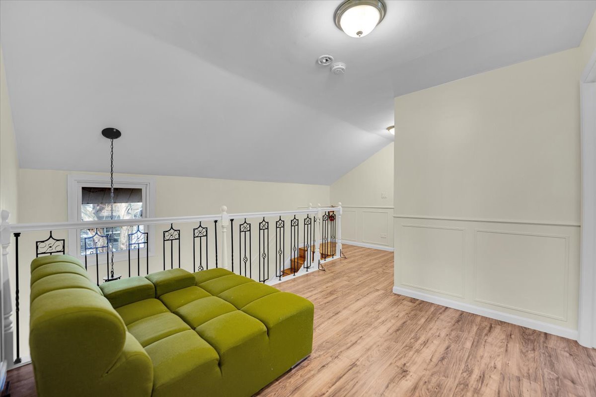 49 N Lake Avenue, Fox Lake, IL 60020