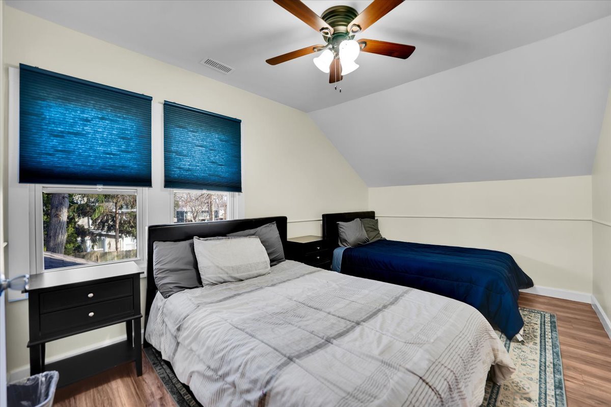 49 N Lake Avenue, Fox Lake, IL 60020