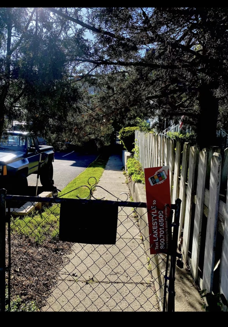 49 N Lake Avenue, Fox Lake, IL 60020