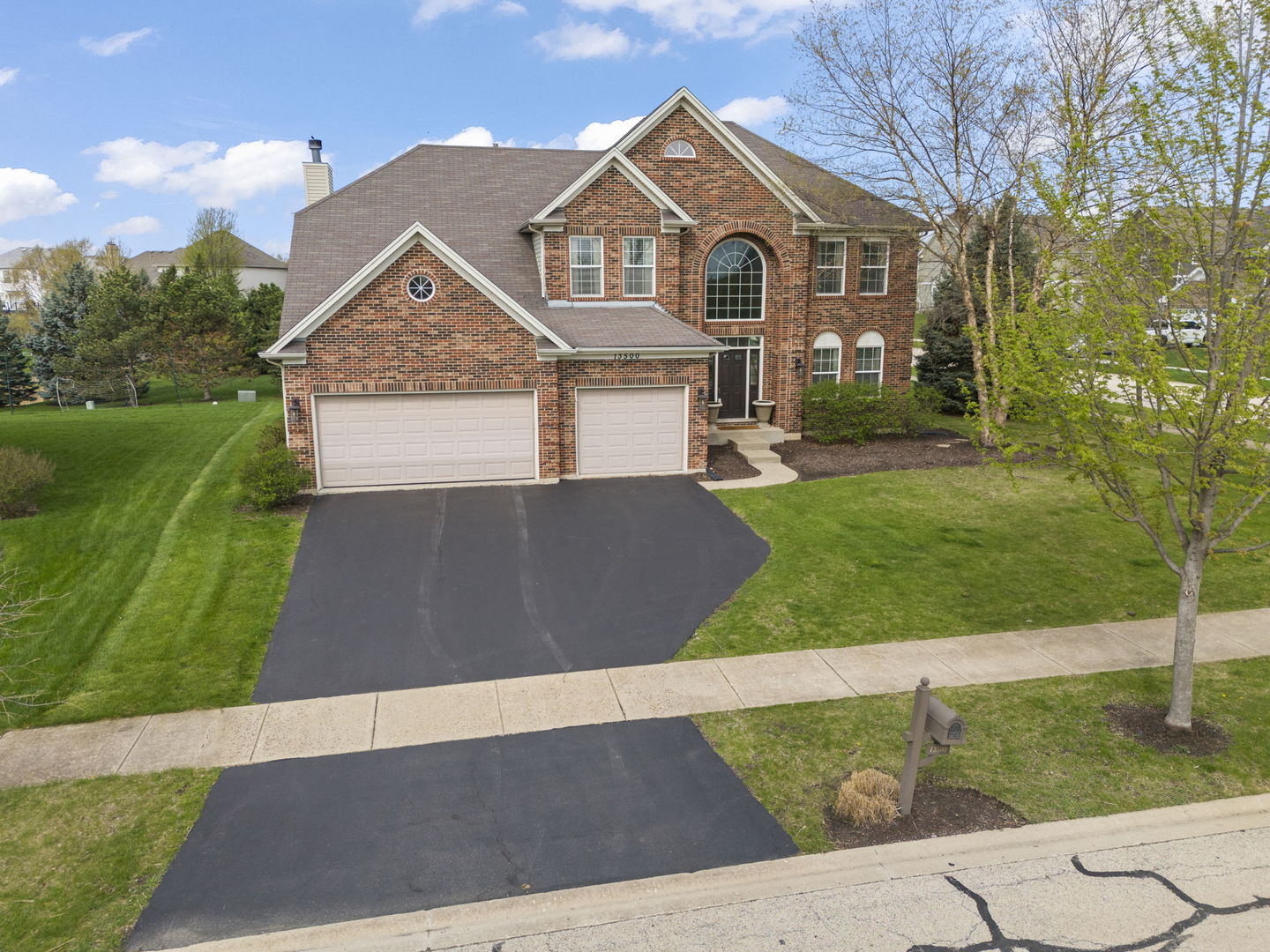 Plainfield, IL 60585