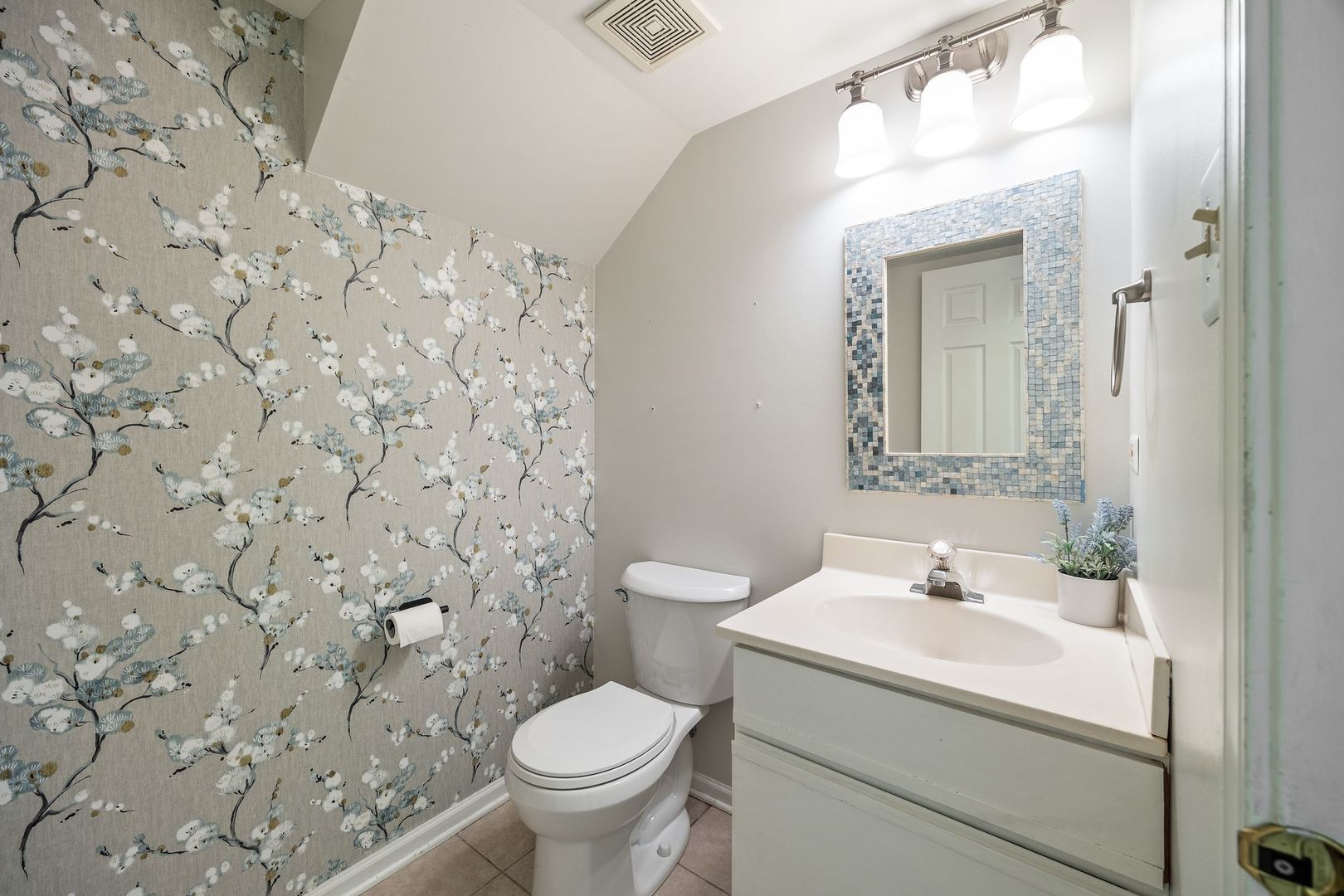 620 Beaver Court, Naperville, IL 60563