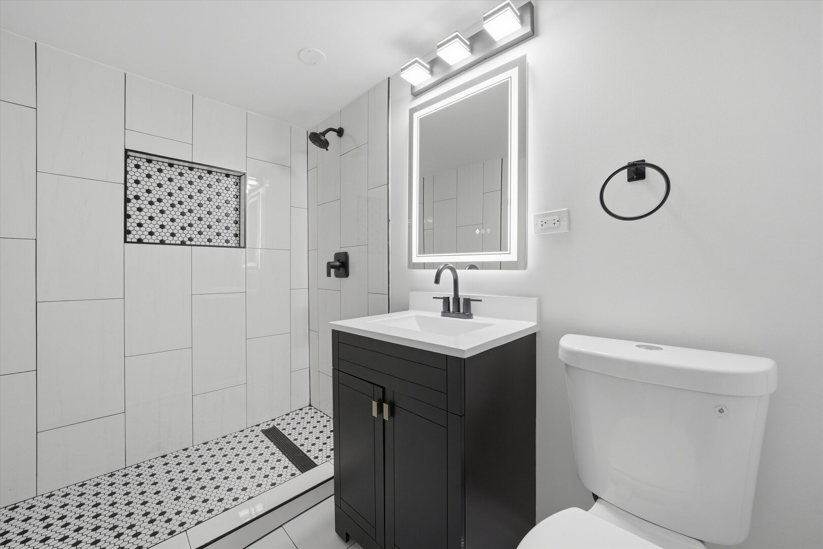 14223 University Avenue, Dolton, IL 60419