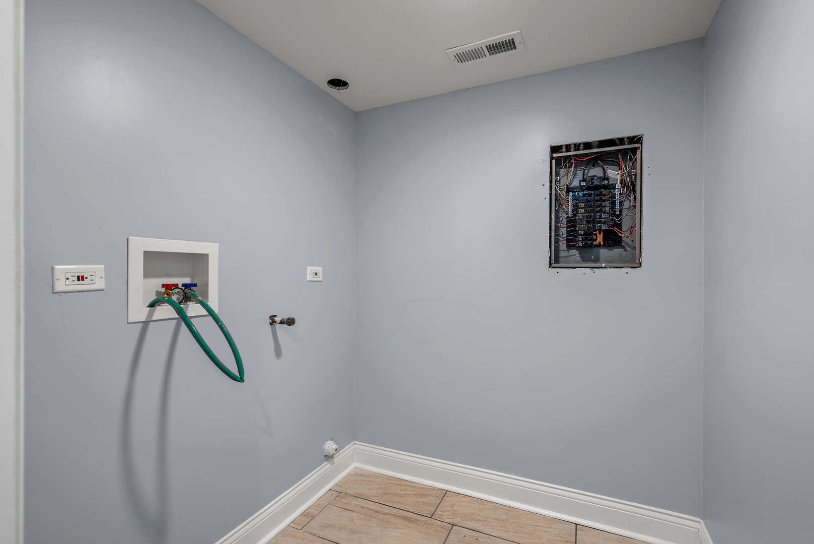 5418 W Flournoy Street, Chicago, IL 60644