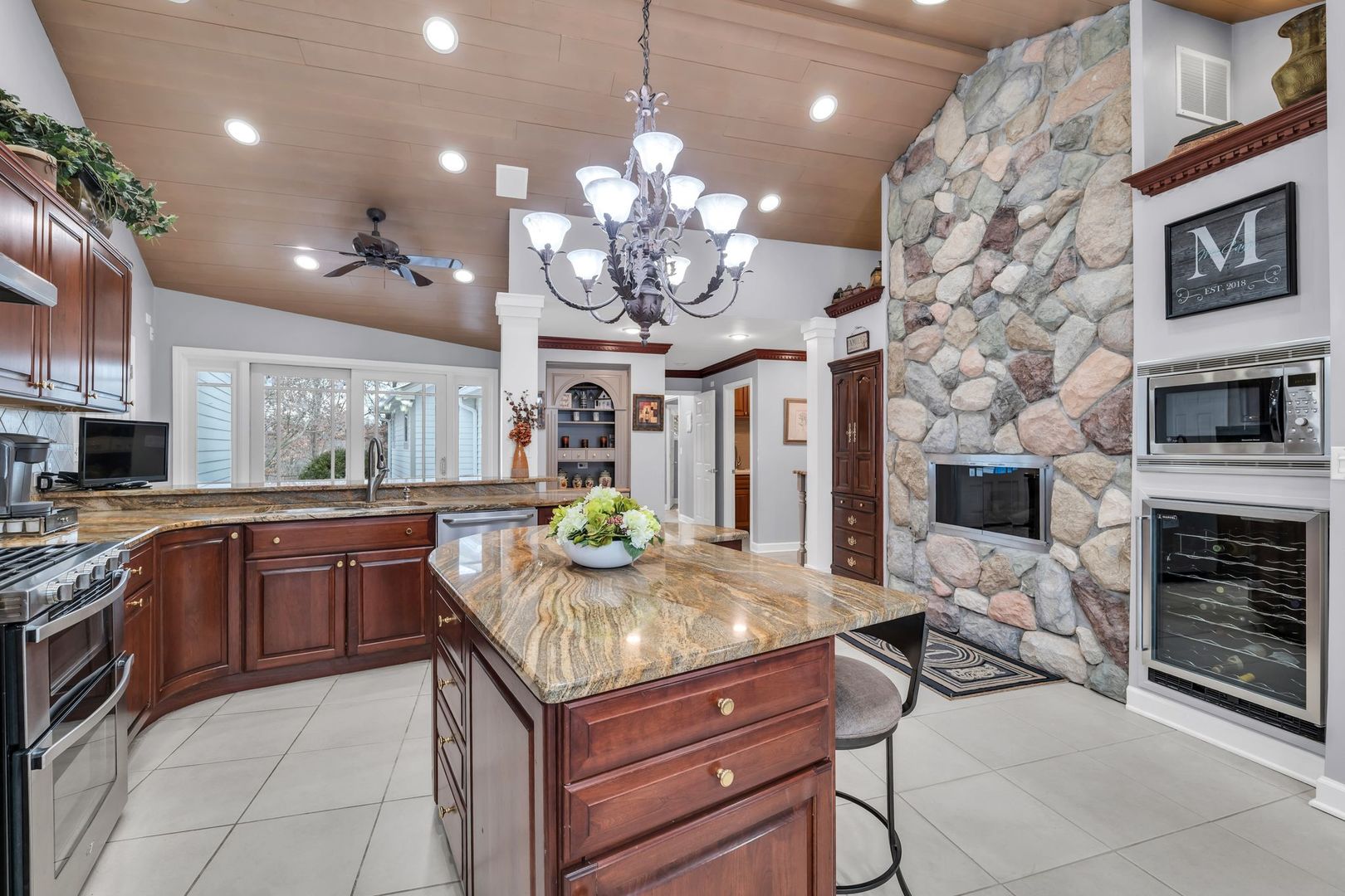 10 Deerpath Lane, Palos Park, IL 60464