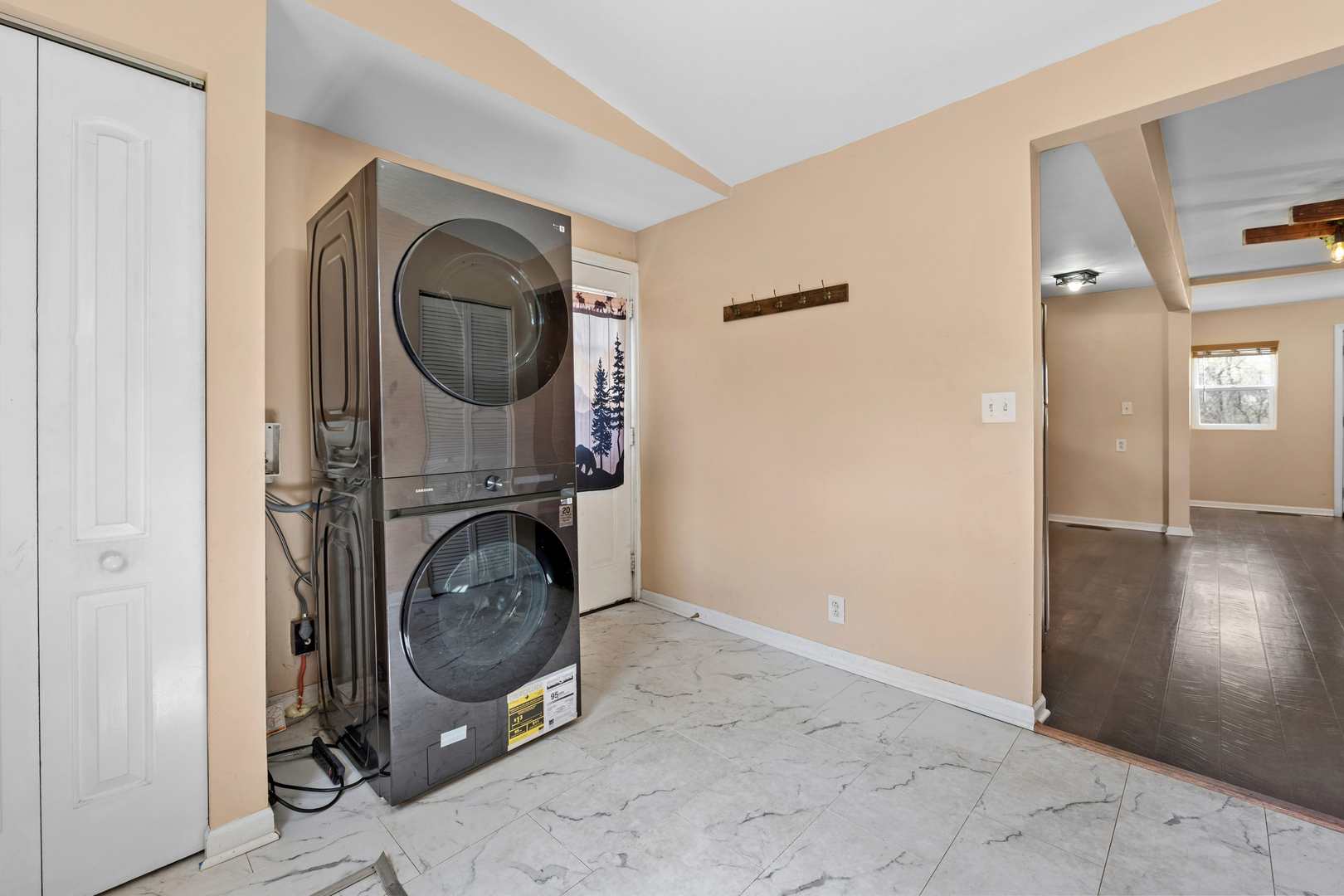 5313 Cleveland Drive, McHenry, IL 60050