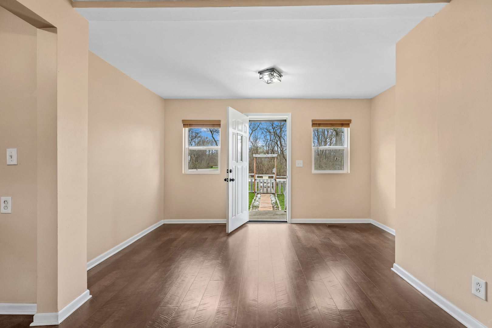 5313 Cleveland Drive, McHenry, IL 60050