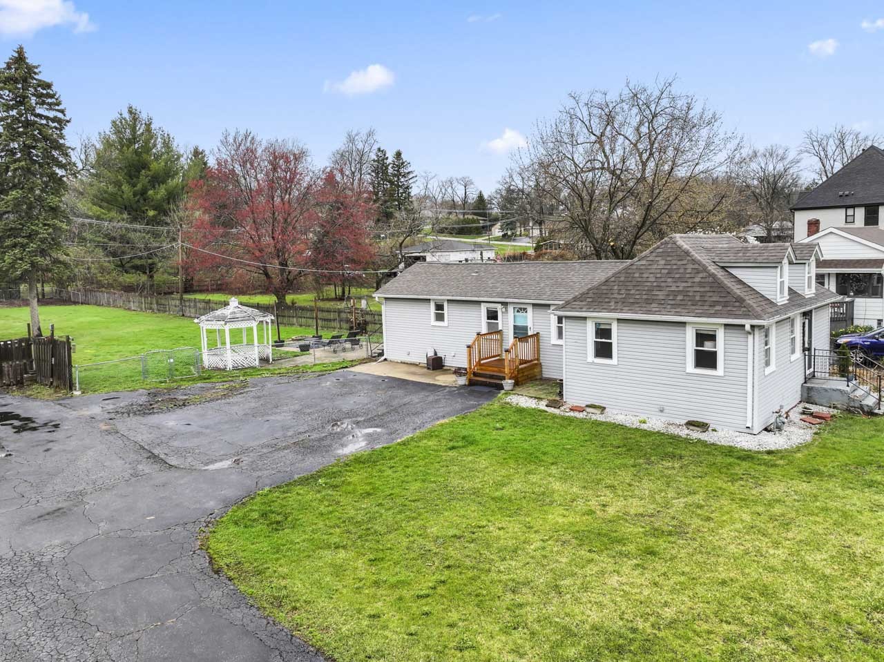 4616 River Drive, Lisle, IL 60532