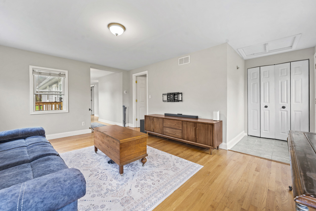 4616 River Drive, Lisle, IL 60532