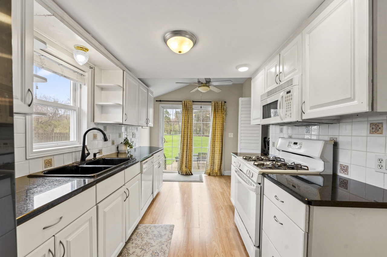 4616 River Drive, Lisle, IL 60532