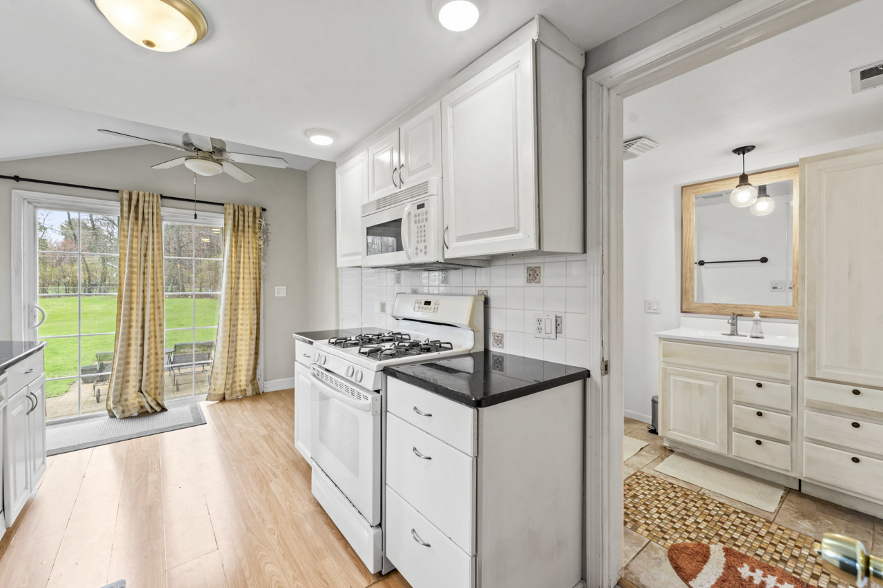 4616 River Drive, Lisle, IL 60532