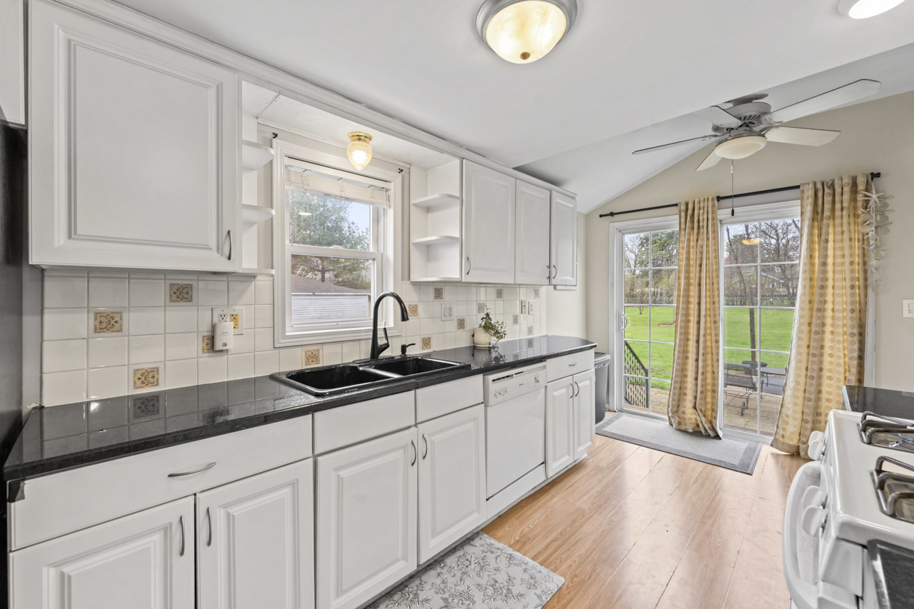 4616 River Drive, Lisle, IL 60532