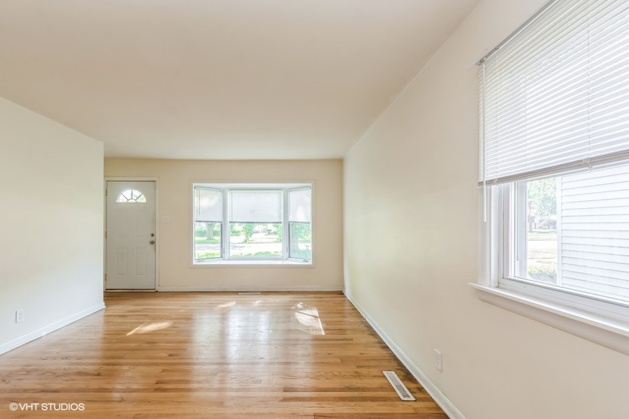 17948 Wentworth Avenue, Lansing, IL 60438