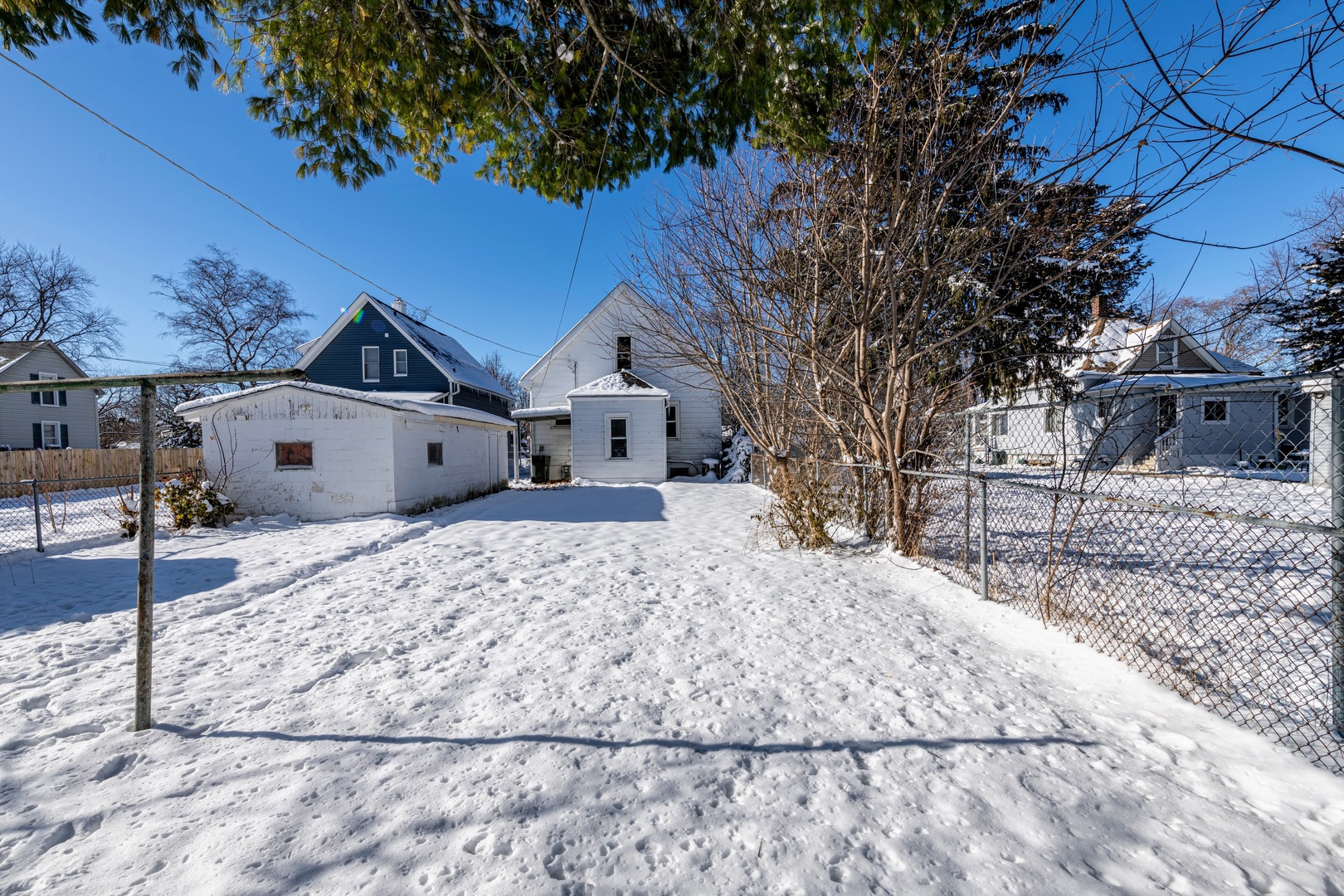 3017 Gabriel Avenue, Zion, IL 60099