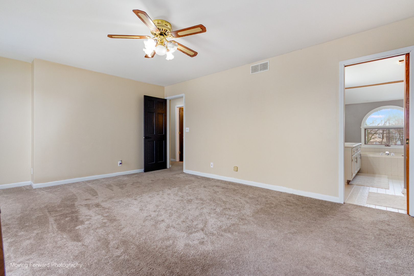 1911 Sapphire Lane, Aurora, IL 60506